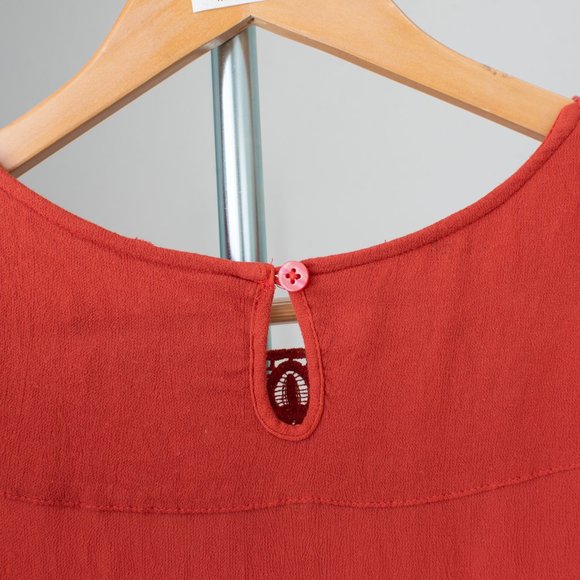 Flowy tank with boho details - Picture 6 of 8